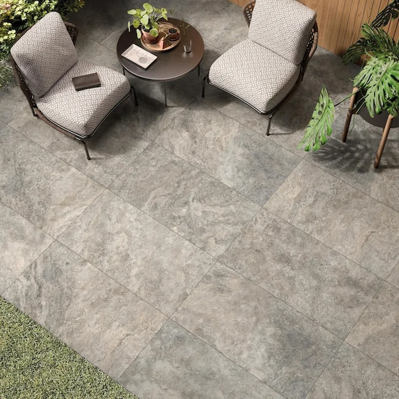 Jak położyć płytki na tarasie, żeby nie odpadły? Porady