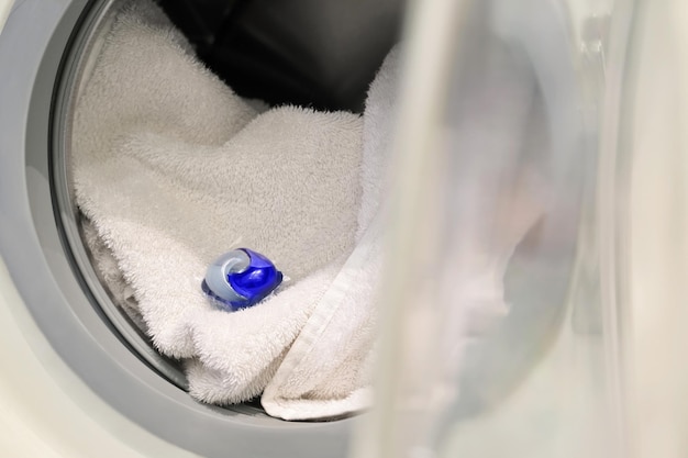 Jak wyprać gąbki z materaca w pralce? Praktyczne porady