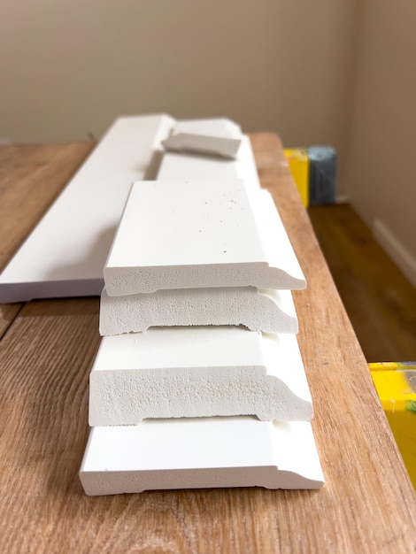 Jak układać styropian na nierównym podłożu? Praktyczne porady